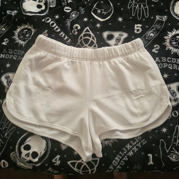 Vs pink varsity shorts~xl. - Picture 8 of 11
